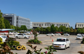 羚达驾校