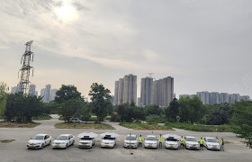 鸣润驾校